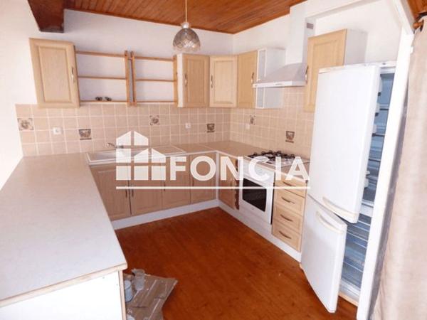 Location Maison 4 pièces 95.9 m² - PLACE DU CHATEAU Cazilhac 11570