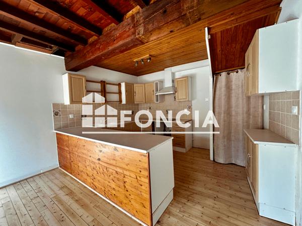 Location Maison 4 pièces 78.92 m² - PLACE DU CHATEAU Cazilhac 11570