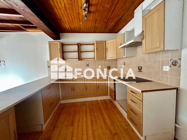 Location Maison 4 pièces 78.92 m² - PLACE DU CHATEAU Cazilhac 11570