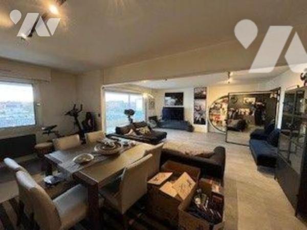 APPARTEMENT 128 M2 - 3 CHAMBRES - TERRASSE 23 M2 - CAVE ET GARAGE - A VENDRE - MALO LES BAINS
...