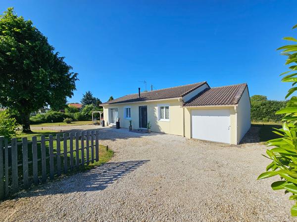 Maison de plain-pied sur la commune de St Pierre d'Excideuil à 3 minute de CIVRAY