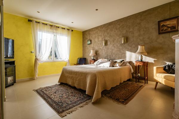 Saint-Gilles-Croix-de-Vie (85800) Villa avec dépendance à Saint-Gilles-Croix-de-Vie