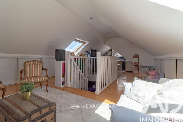 Maison à vendre 7 pièces 130 m² Villepreux
