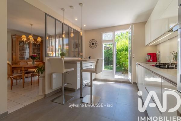 Maison à vendre 7 pièces 130 m² Villepreux