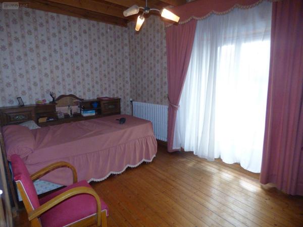 Maison individuelle à vendre à Saint-Sauveur-Villages dans la Manche (50490), ref : MAIS1048