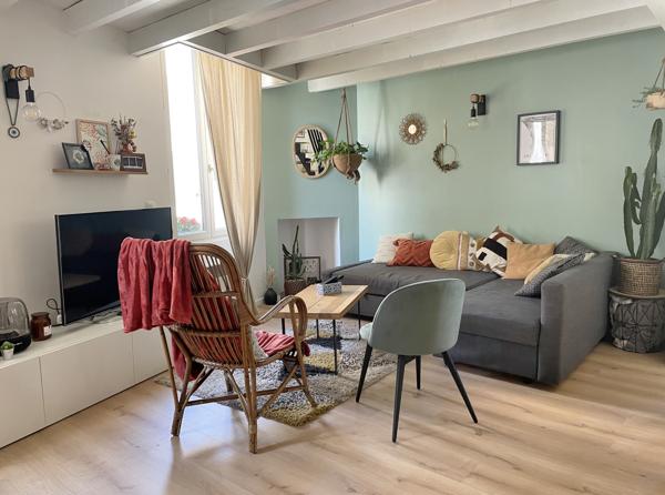 SECTEUR TAUZIA : T3 DUPLEX DANS IMMEUBLE PIERRE