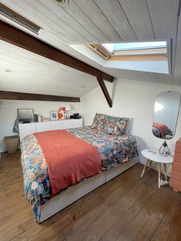 SECTEUR TAUZIA : T3 DUPLEX DANS IMMEUBLE PIERRE