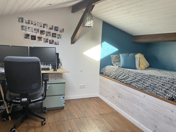 SECTEUR TAUZIA : T3 DUPLEX DANS IMMEUBLE PIERRE