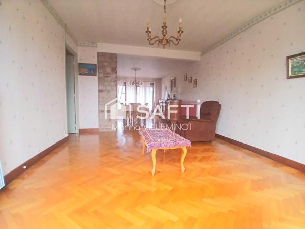 Jolie maison spacieuse avec 6 chambres