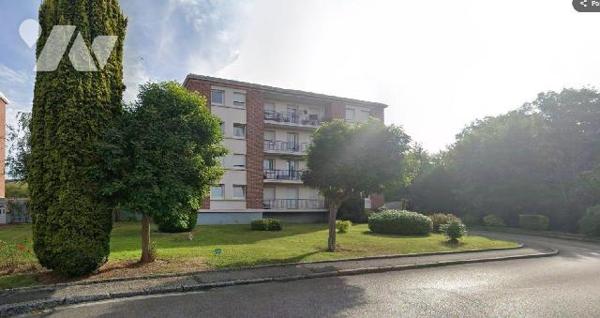 Baisse de prix
Appartement situé au 1er étage d'une résidence avec ascenseur à proximité imméd...