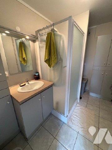 Baisse de prix
Appartement situé au 1er étage d'une résidence avec ascenseur à proximité imméd...