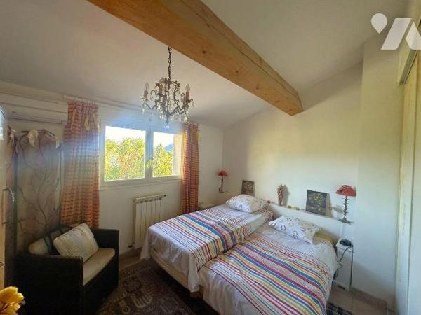A VENDRE LE REVEST-LES-EAUX (VAR) 83200 - BELLE VILLA DE 126 M2 T5 AVEC VUE MAGNIFIQUE SUR LE V...