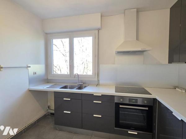 Appartement Type 2 , cave, place de parking