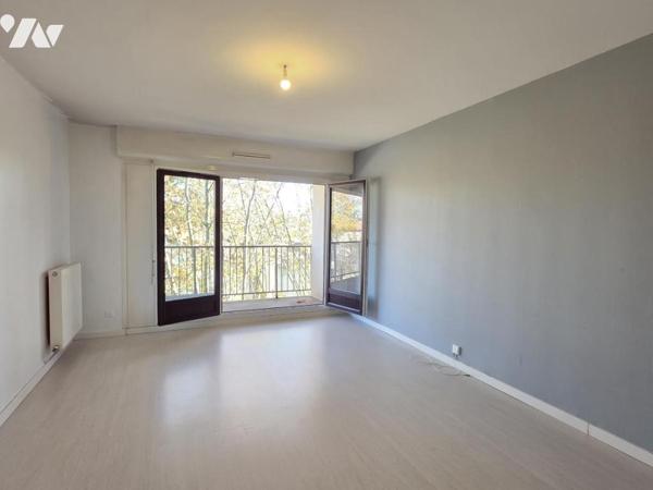 Appartement Type 2 , cave, place de parking