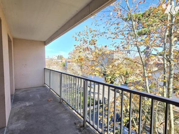 Appartement Type 2 , cave, place de parking