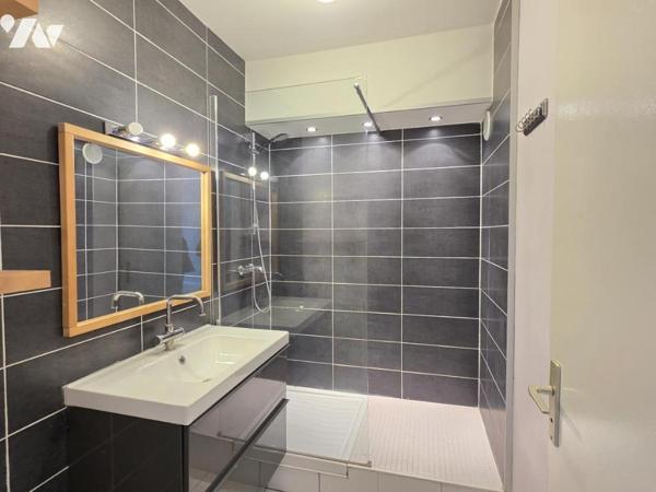 Appartement Type 2 , cave, place de parking