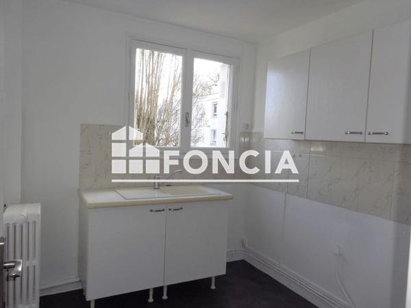 Location Appartement 4 pièces 73.8 m² - 59 63 BOULEVARD ANATOLE FRANCE Poitiers 86000