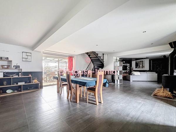 Maison à vendre 7 pièces de 240 m²