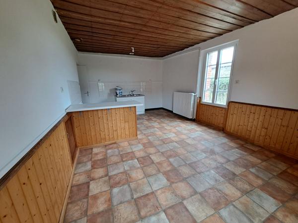 Maison 4 pièce(s) 117 m2 dans un village de Monsireigne