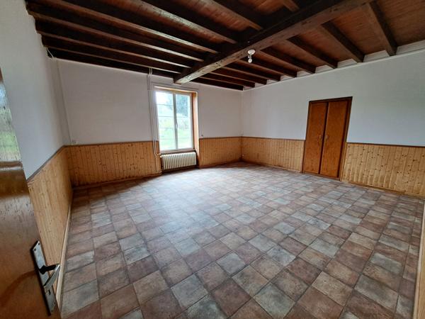 Maison 4 pièce(s) 117 m2 dans un village de Monsireigne