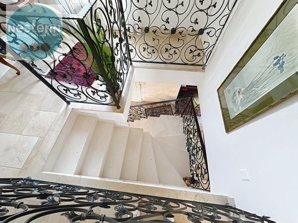 Maison moderne a vendre a Saint Denis en Val - 4 chambres, piscine, garage