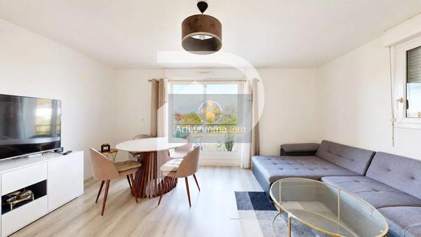 Vente                                                      Appartement
                        
                     2 pièces                      48 m2                     à Chanteloup-les-Vignes