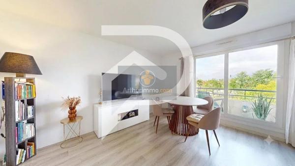 Vente                                                      Appartement
                        
                     2 pièces                      48 m2                     à Chanteloup-les-Vignes
