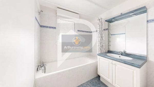 Vente                                                      Appartement
                        
                     2 pièces                      48 m2                     à Chanteloup-les-Vignes
