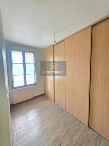Vente                                                      Maison
                        
                     6 pièces                      112 m2                     à Ézanville