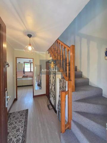 Vente                                                      Maison
                        
                     6 pièces                      112 m2                     à Ézanville