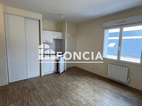 Location Studio 21.28 m² - 11 AVENUE DE VARSOVIE Angouleme 16000