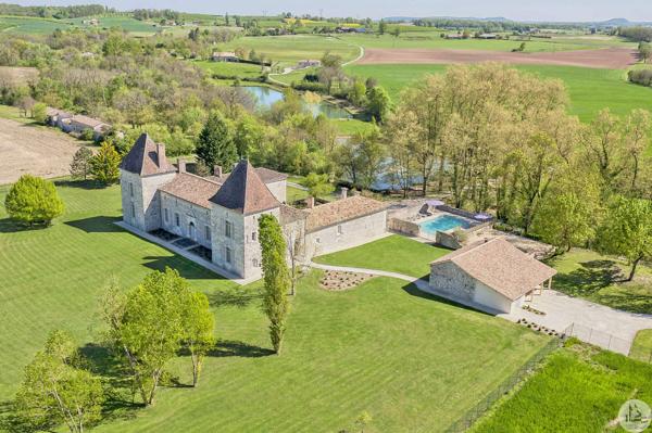 Somptueux château du 17ème.