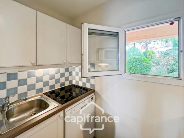 appartement  de 33 m2  vue panoramique, sud /sud ouest , 1 chambre1 salle de bain, équipé meublé piscine chauffée, place de parking