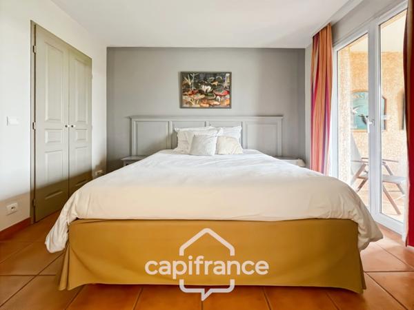 appartement  de 33 m2  vue panoramique, sud /sud ouest , 1 chambre1 salle de bain, équipé meublé piscine chauffée, place de parking