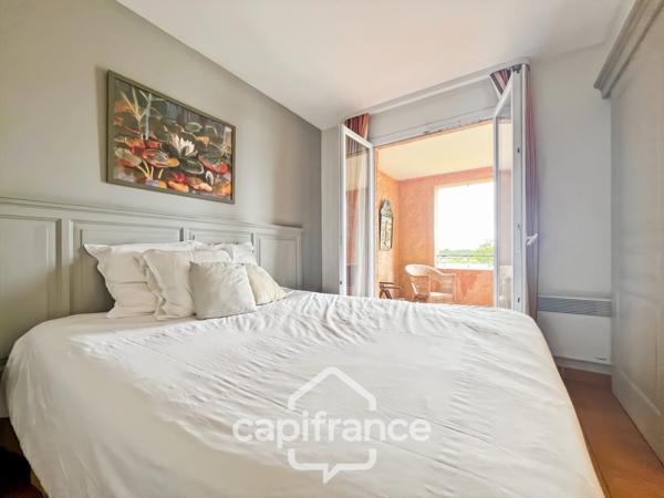 appartement  de 33 m2  vue panoramique, sud /sud ouest , 1 chambre1 salle de bain, équipé meublé piscine chauffée, place de parking