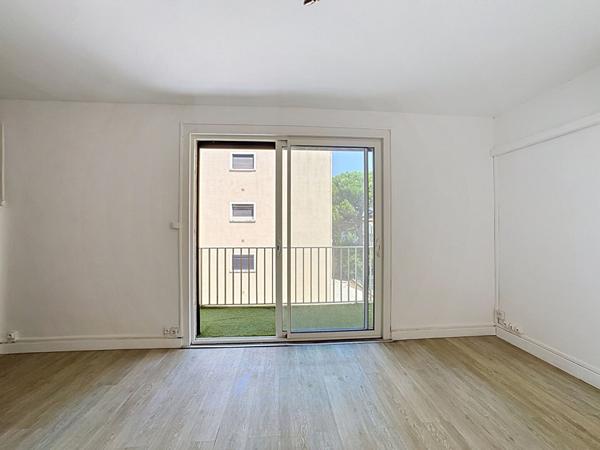 Coup de coeur à Narbonne-Plage : appartement T3 de 57 m2 lumineux avec balcon et parking