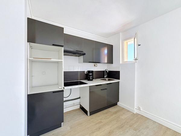 Coup de coeur à Narbonne-Plage : appartement T3 de 57 m2 lumineux avec balcon et parking