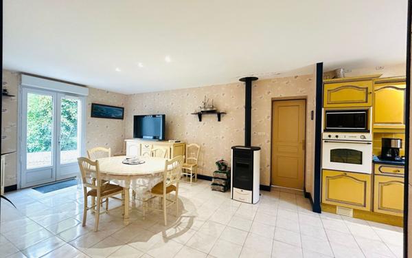 Maison à louer    8 pièces •  Saint-Pierre-d'Oléron