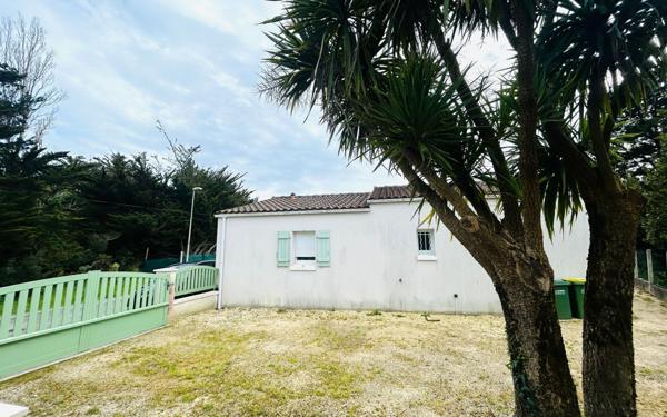 Maison à louer    8 pièces •  Saint-Pierre-d'Oléron