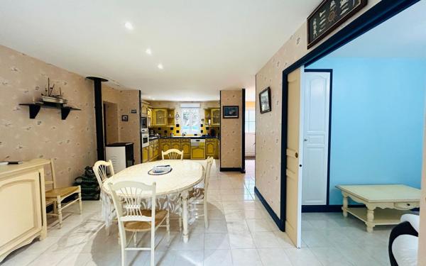 Maison à louer    8 pièces •  Saint-Pierre-d'Oléron