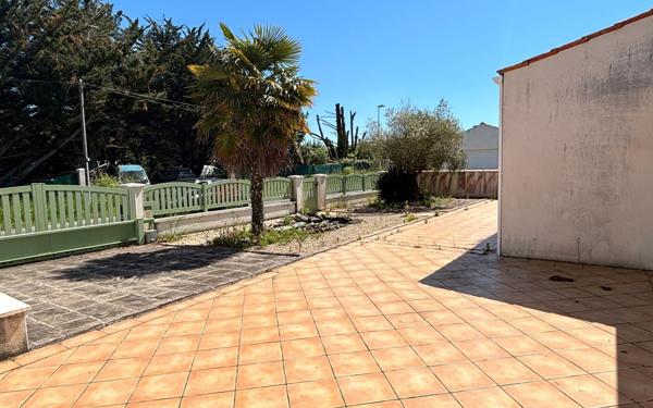 Maison à louer    8 pièces •  Saint-Pierre-d'Oléron