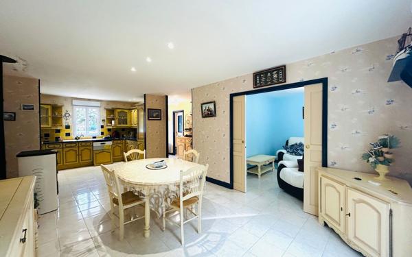 Maison à louer    8 pièces •  Saint-Pierre-d'Oléron