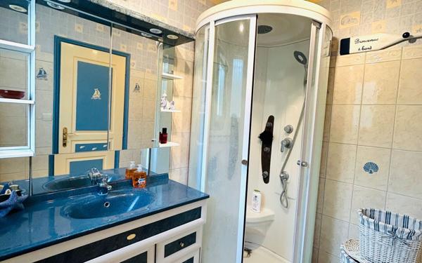 Maison à louer    8 pièces •  Saint-Pierre-d'Oléron