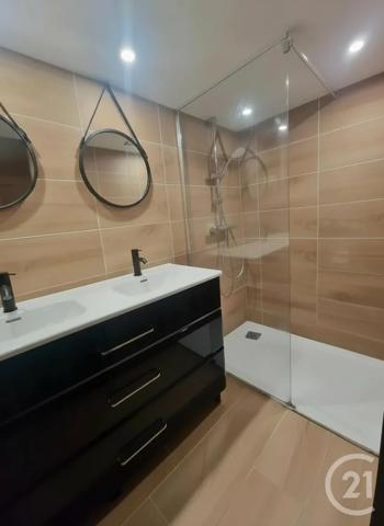 Appartement F2 à vendre  2 pièces - 45 m 2   BRUNOY  - 91