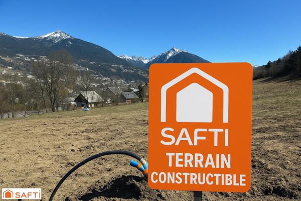 Très grand terrain constructible Briançon expo sud