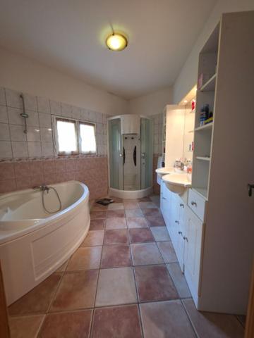 Maison Narbonne 8 pièce(s) 255.87 m2