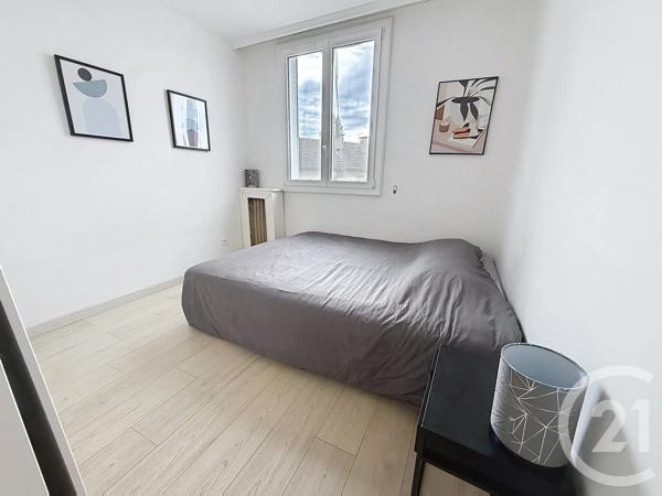 Appartement F3 à vendre  3 pièces - 52,46 m 2   LE KREMLIN BICETRE  - 94