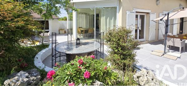 Maison à vendre 10 pièces 260 m² Montévrain
