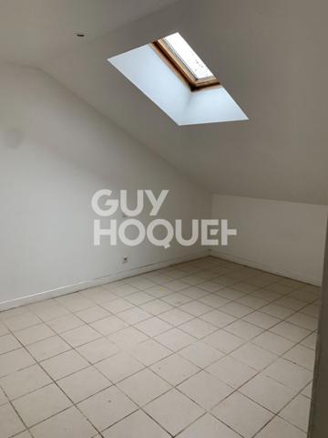 Maison de ville T3 - idéal investisseur -10 min gare RER D à pied