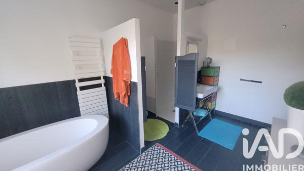 Maison à vendre 5 pièces 187 m² Morières-lès-Avignon